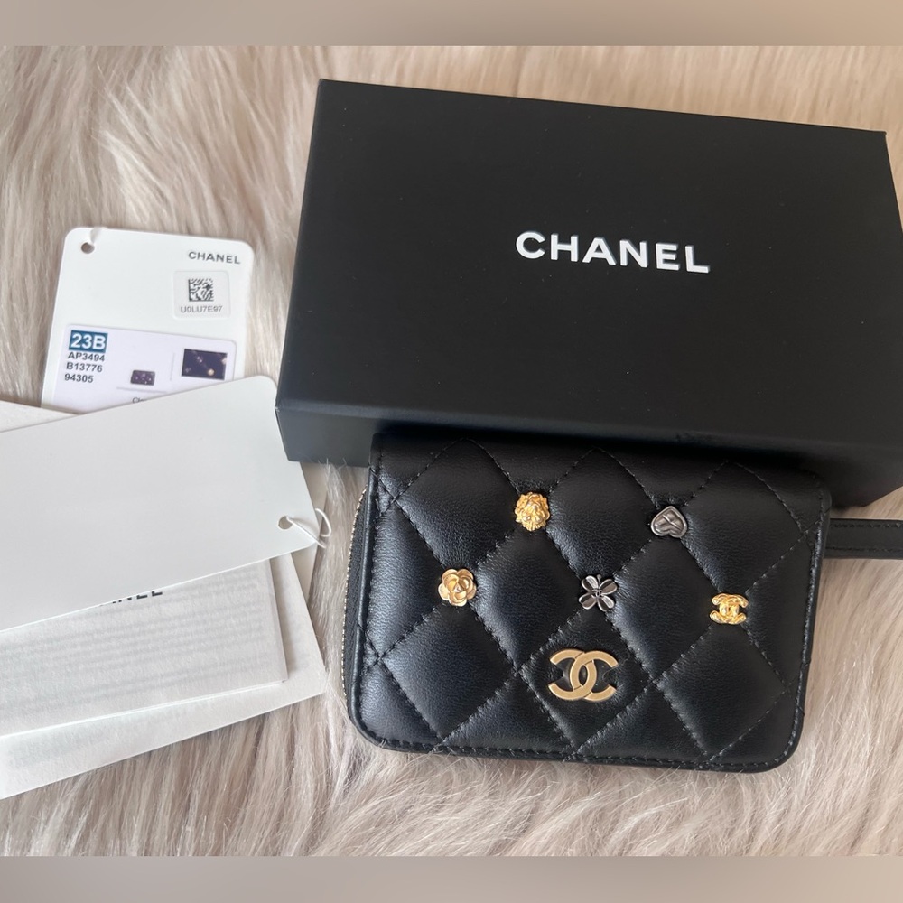 Chanel Card holder-